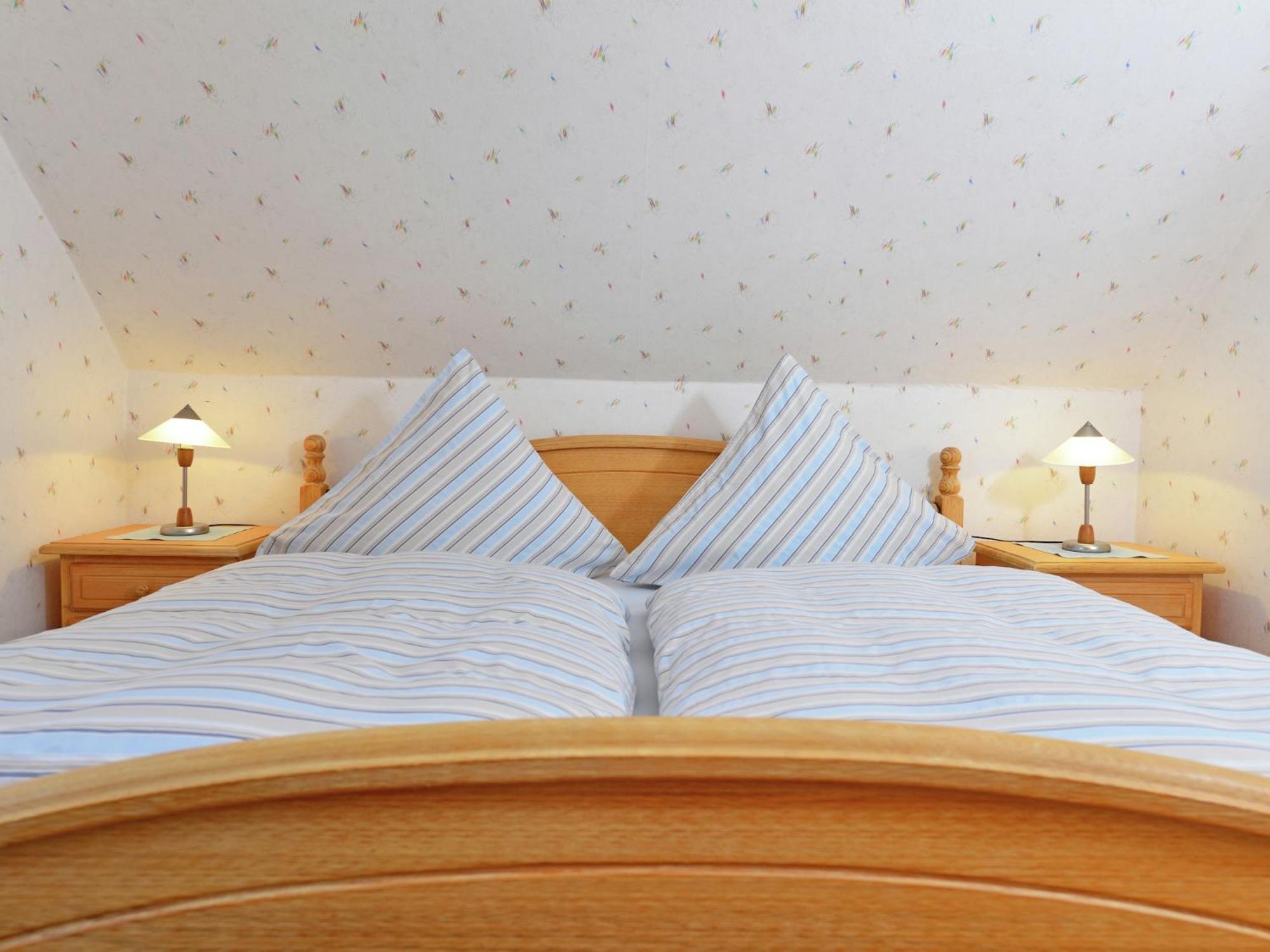 Quaint Apartment In Eimelrod Near Lake And Water Sports Виллинген Экстерьер фото