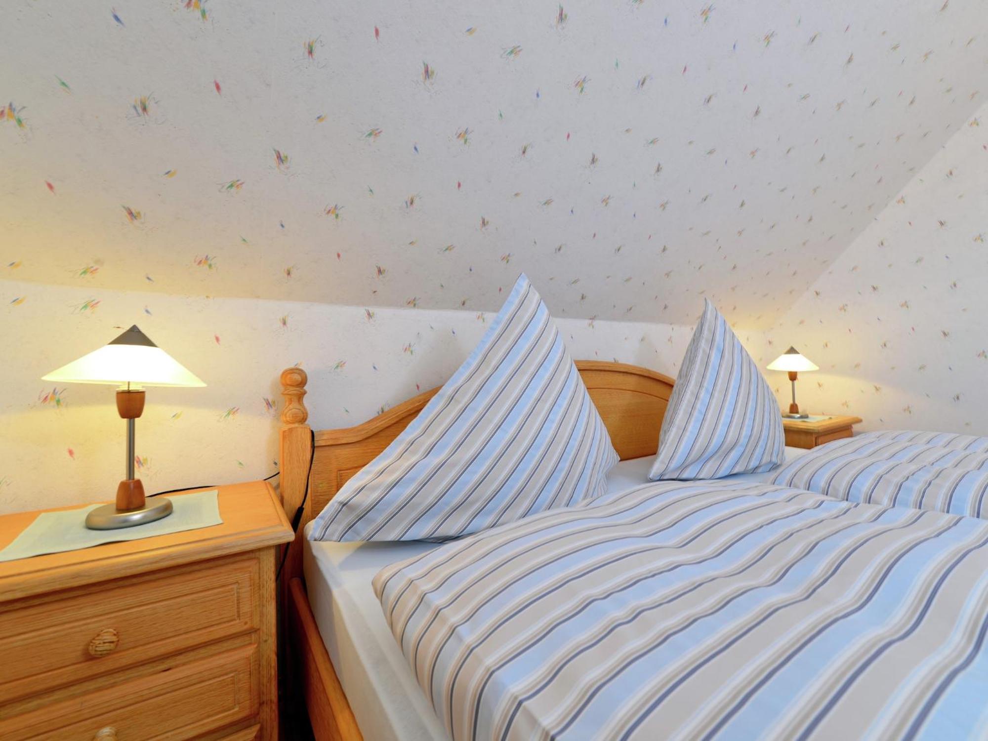 Quaint Apartment In Eimelrod Near Lake And Water Sports Виллинген Экстерьер фото